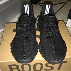Yeezy boost 350 V2 bred